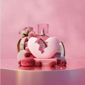 (Ew)Ariana Grande Thank You Next  Heart-Shaped Perfume
